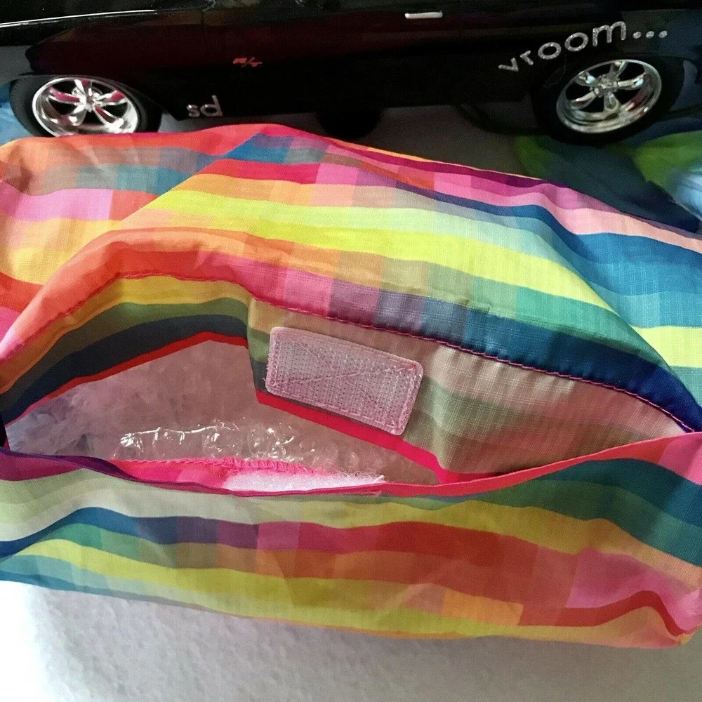 ❌SOLD❌ Converse “2/$20” NWOT Makeup Bag OS - Picture 8 of 10